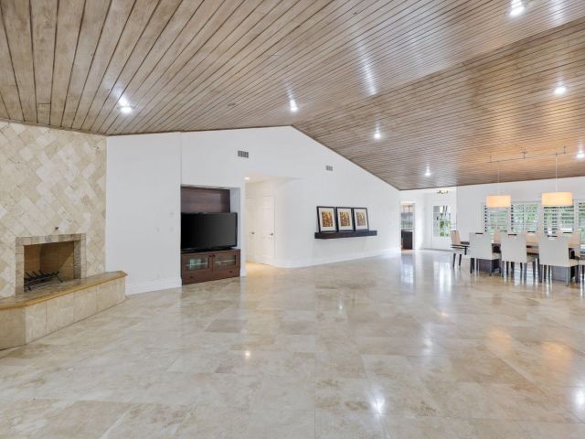 Продажа дома по адресу 2063 NW 19th Way - фото 6622787