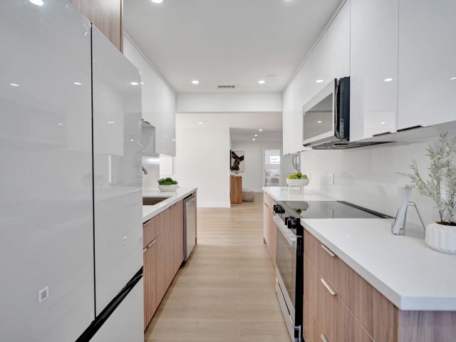 Продажа дома по адресу 530 Kingbird Circle - фото 6616913