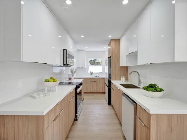 Продажа дома по адресу 530 Kingbird Circle - фото 6616918