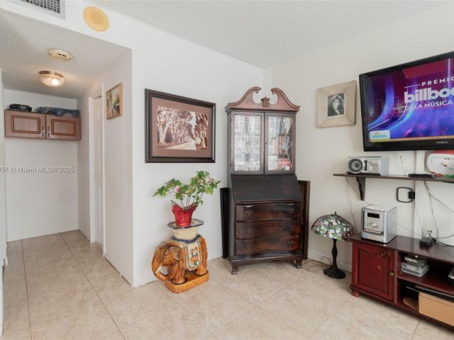 Продажа квартиры #808 - фото 7435478