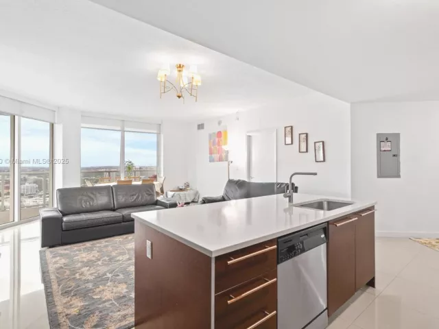 Продажа квартиры #4018 - фото 6616971