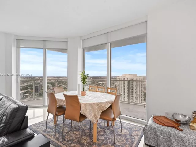 Продажа квартиры #4018 - фото 6616965