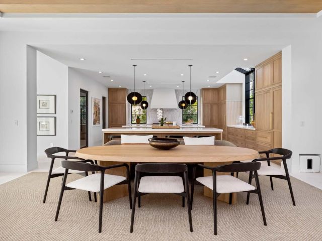 Продажа дома по адресу 734 S Ocean Boulevard - фото 6595170