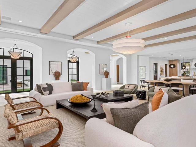 Продажа дома по адресу 734 S Ocean Boulevard - фото 6595171