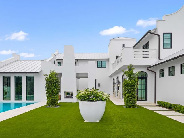 Продажа дома по адресу 734 S Ocean Boulevard - фото 6595175