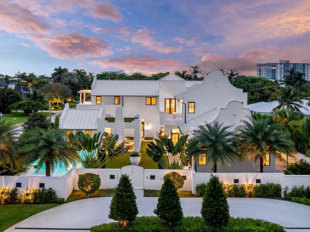 Продажа дома по адресу 734 S Ocean Boulevard - фото 6595177