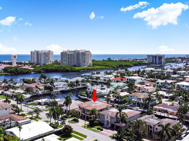 Продажа дома по адресу 838 NE 70th Street - фото 6599099