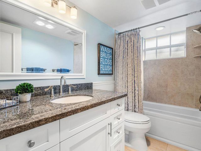 Дом в аренду по адресу 899 Barcelona Drive - фото 6593640