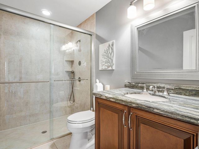 Дом в аренду по адресу 899 Barcelona Drive - фото 6593647