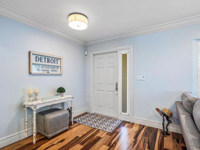 Дом в аренду по адресу 899 Barcelona Drive - фото 6593654