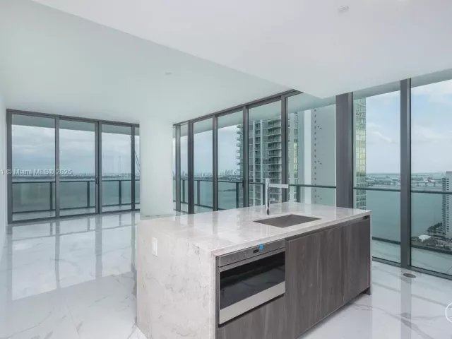 Продажа квартиры #3101 - фото 6574484