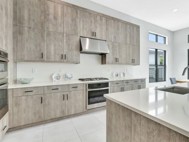 Продажа дома по адресу 8522 Ganton Drive - фото 6644636