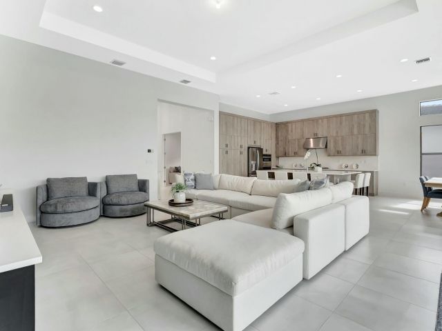 Продажа дома по адресу 8522 Ganton Drive - фото 6644643