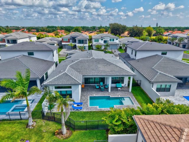 Продажа дома по адресу 8522 Ganton Drive - фото 6644653