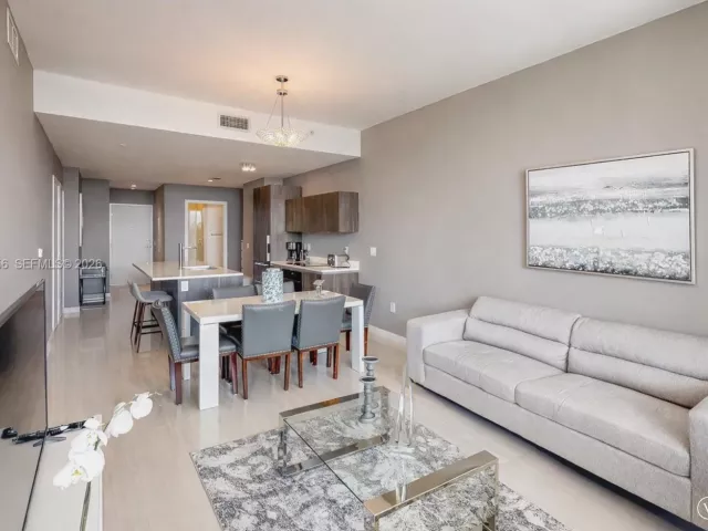 Продажа квартиры #702 - фото 6574462