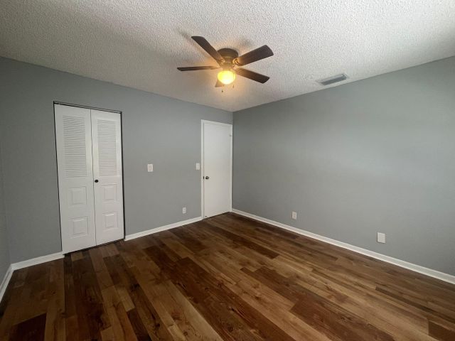 Дом в аренду по адресу 5184 Jog Lane - фото 6619775