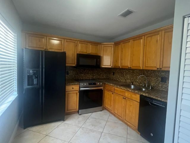 Дом в аренду по адресу 5184 Jog Lane - фото 6619784