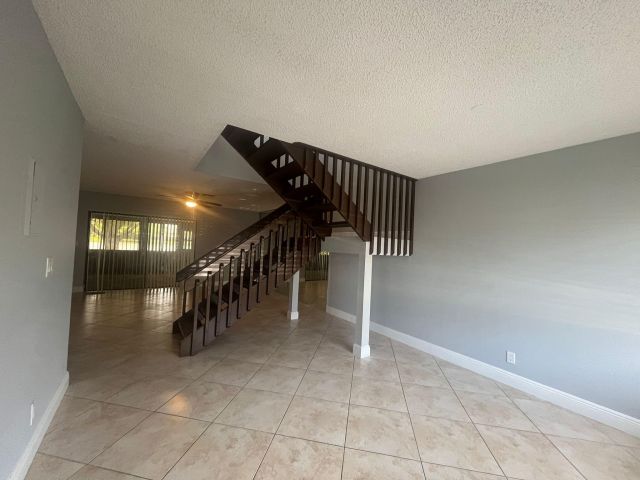 Дом в аренду по адресу 5184 Jog Lane - фото 6619789