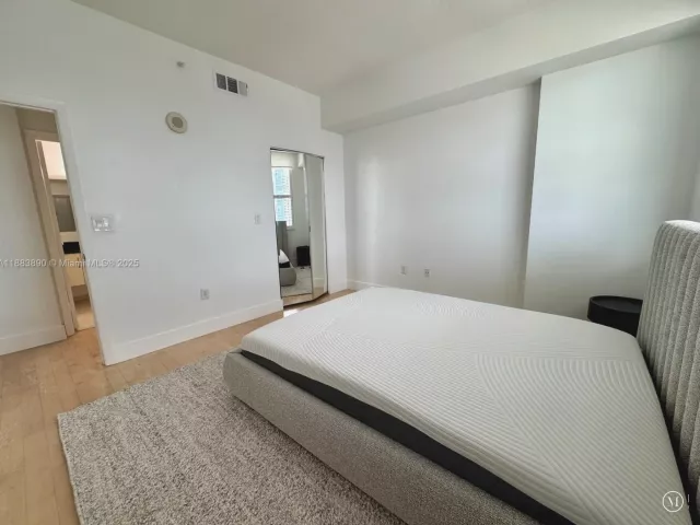 Квартира в аренду номер3817 - фото 6849563