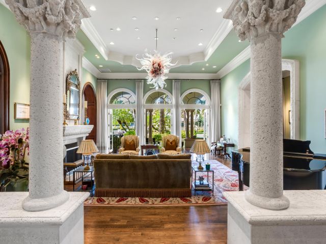 Продажа дома по адресу 799 Sanctuary Drive - фото 6593314