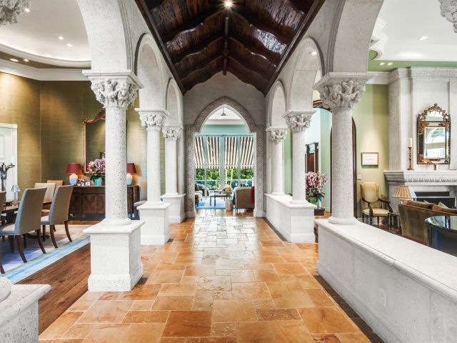 Продажа дома по адресу 799 Sanctuary Drive - фото 6593315