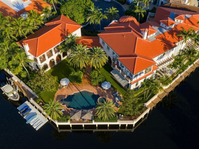 Продажа дома по адресу 799 Sanctuary Drive - фото 6593322