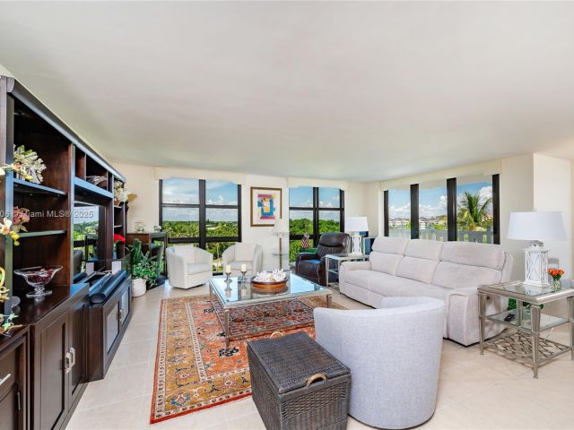 Продажа квартиры #E501 - фото 6605973