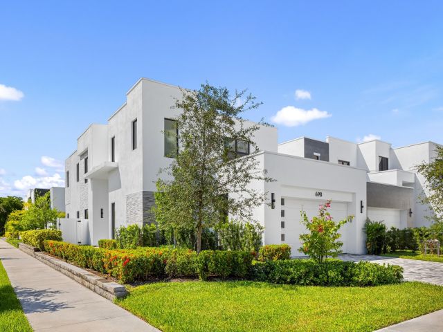 Продажа дома по адресу 698 Jeffery Street - фото 6593569