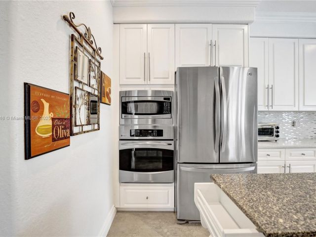 Дом в аренду по адресу 1468 Mariner Way - фото 6594415