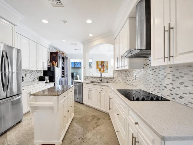 Дом в аренду по адресу 1468 Mariner Way - фото 6594416