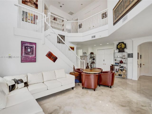 Дом в аренду по адресу 1468 Mariner Way - фото 6594419