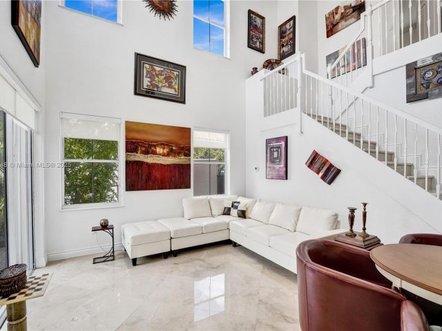 Дом в аренду по адресу 1468 Mariner Way - фото 6594421