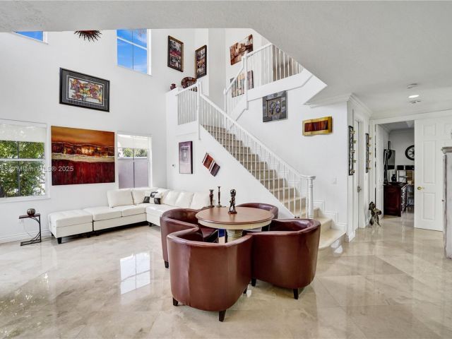 Дом в аренду по адресу 1468 Mariner Way - фото 6594422