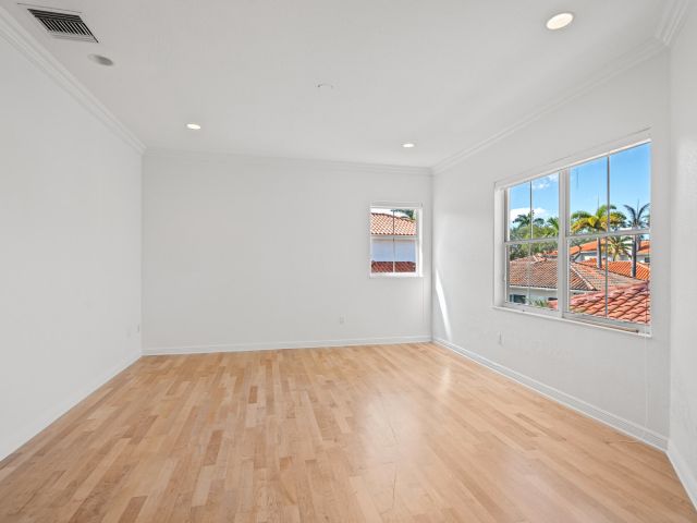 Дом в аренду по адресу 1468 Mariner Way - фото 6737255