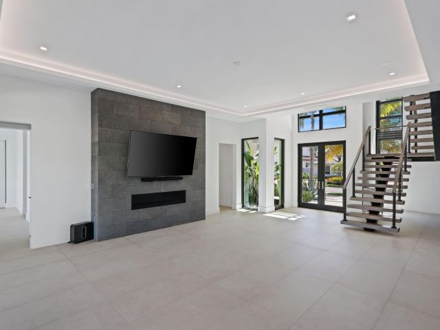 Продажа дома по адресу 933 Allamanda Drive - фото 6639860