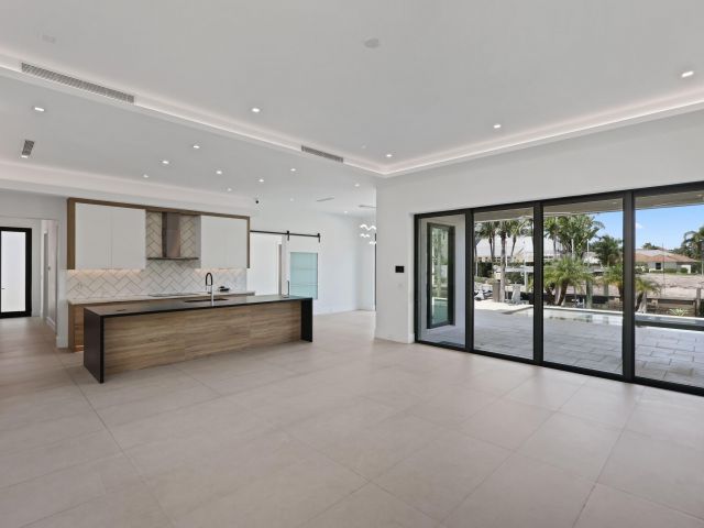 Продажа дома по адресу 933 Allamanda Drive - фото 6639861