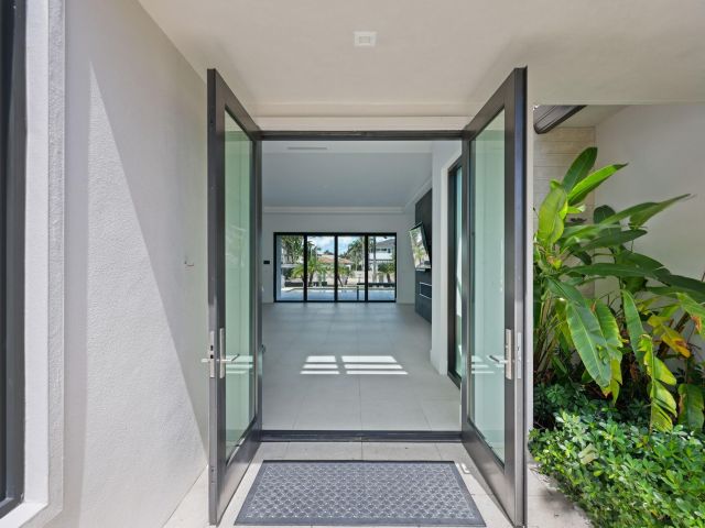 Продажа дома по адресу 933 Allamanda Drive - фото 6639866