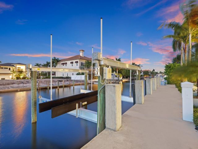 Продажа дома по адресу 933 Allamanda Drive - фото 6639872