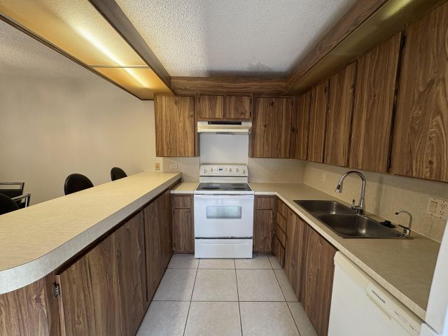 Дом в аренду по адресу 2950 SW 22nd Circle 4a - фото 6595142