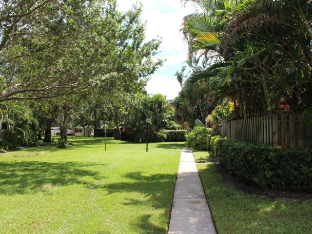 Дом в аренду по адресу 2950 SW 22nd Circle 4a - фото 6595145