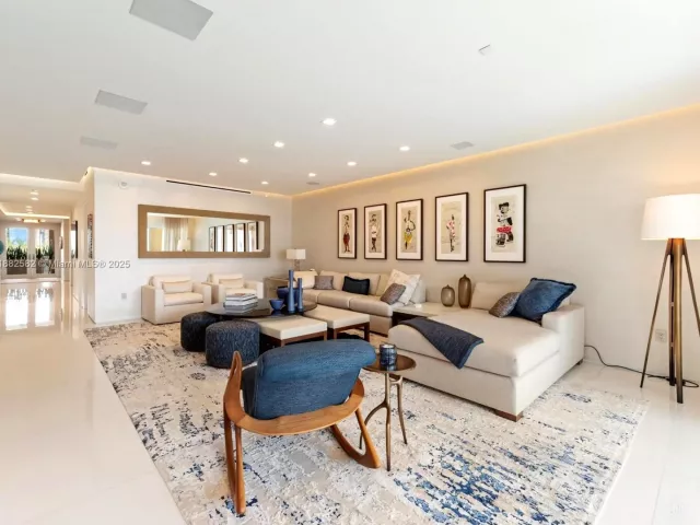 Продажа квартиры #5053 - фото 6599905