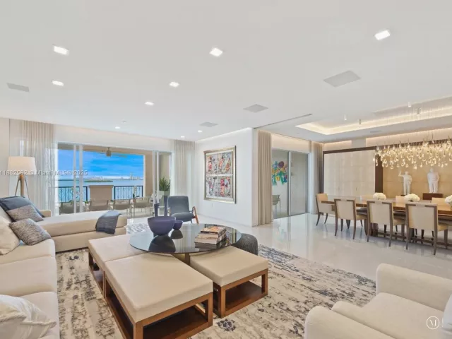 Продажа квартиры #5053 - фото 6599909