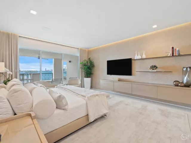 Продажа квартиры #5053 - фото 6599896