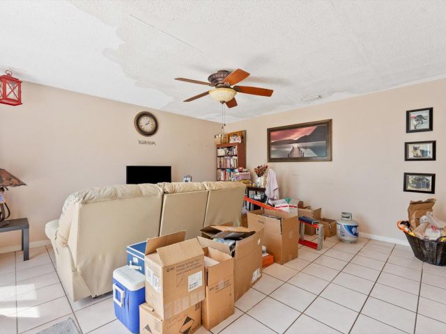 Продажа дома по адресу 10372 SW 9th Lane - фото 6576055