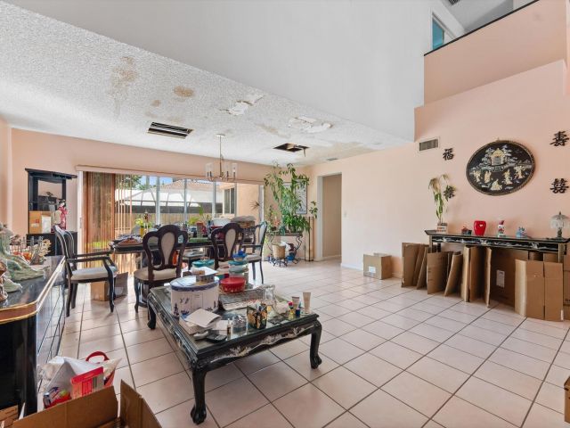 Продажа дома по адресу 10372 SW 9th Lane - фото 6576058