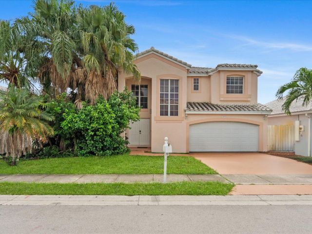 Продажа дома по адресу 10372 SW 9th Lane - фото 6576061