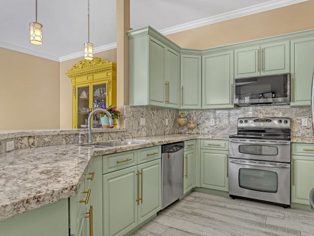 Продажа дома по адресу 2076 Cezanne Road - фото 6591912