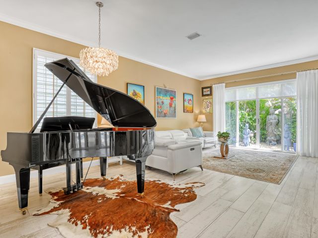 Продажа дома по адресу 2076 Cezanne Road - фото 6591914