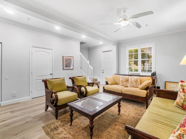 Дом в аренду по адресу 65 SE 5th Avenue B - фото 6594837