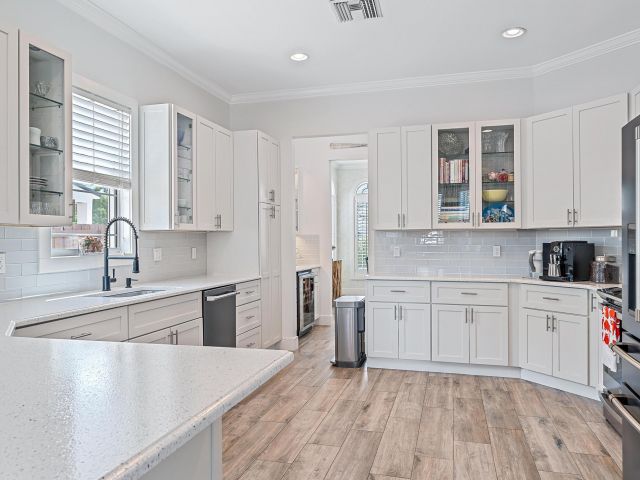 Продажа дома по адресу 235 Greymon Drive - фото 6631375